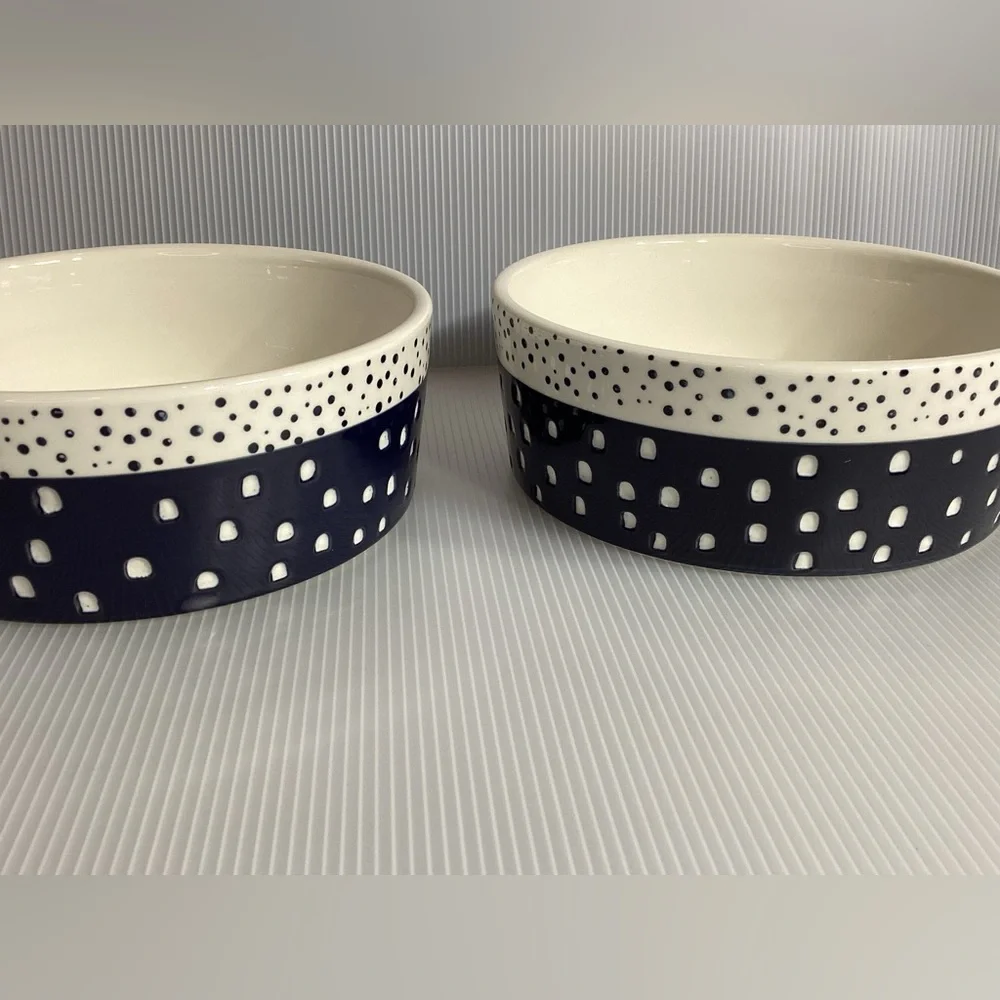 Set of 2 Boots & Barkley 6 Cup Pet Bowl - Navy Blue and White
